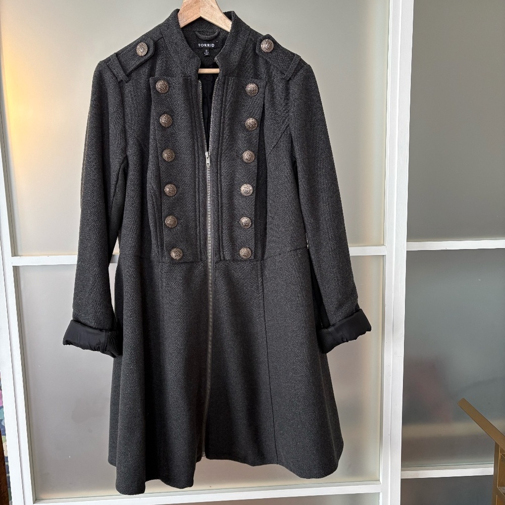 TORRID Sz 0 Military Style A-line Jacket Epaulettes Zipper Closure w/ Buttons